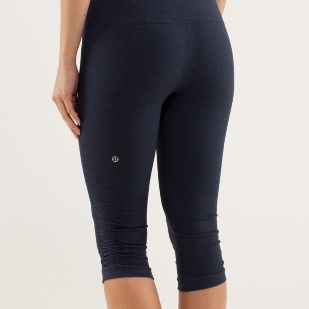 Lululemon In The Flow Crop